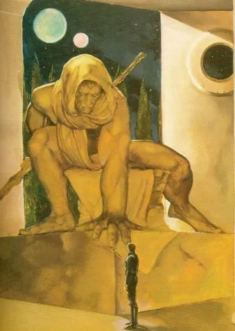 Un cadet face à l'une des nombreuses statues du complexe