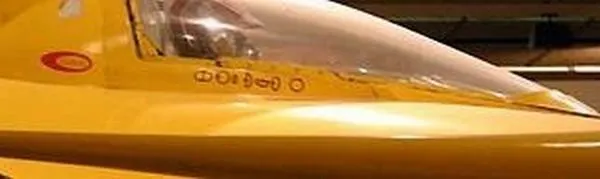 Le Futhark sur le cockpit d'un chasseur N-1