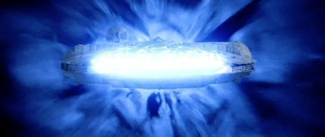 Le Faucon Millenium au cours d'un voyage hyperspatial