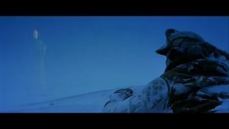 Obi-Wan Kenobi, sous l'apparence d'un fantôme de Force, se révèle à Luke