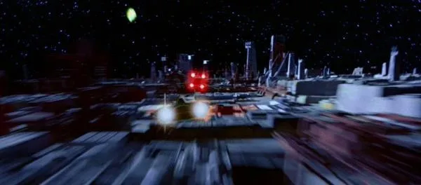 Wedge Antilles, suivi de Jake Farrell, s'apprête à pénétrer dans la superstructure