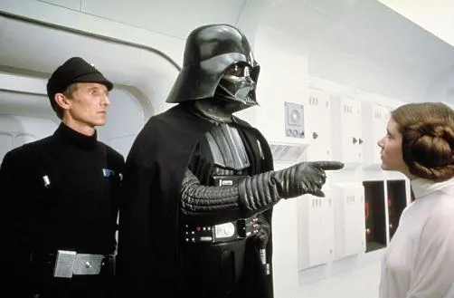 Vader arrête Leia
