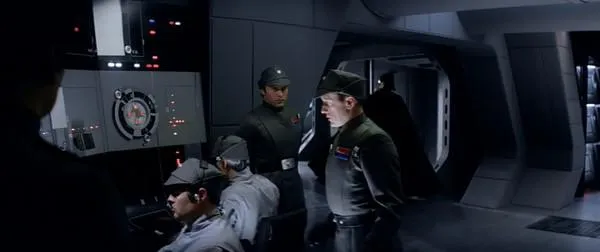 Hurdiss recevant ses ordres de l'Amiral Firmus Piett.
