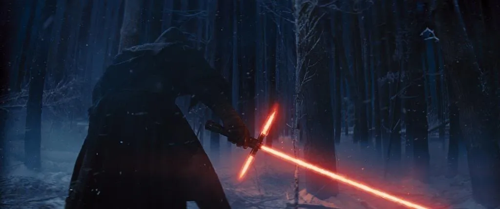 Kylo Ren et son Sabrelaser à trois lames
