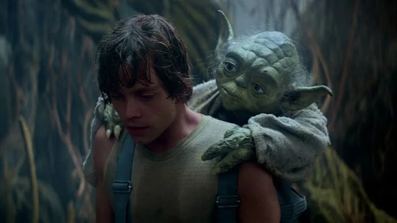 Luke s'entraine aux côtés du puissant Maître Yoda