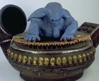 De ses agiles doigts absorbants la nourriture et la boisson, Max Rebo est incroyablement abile avec son clavier.