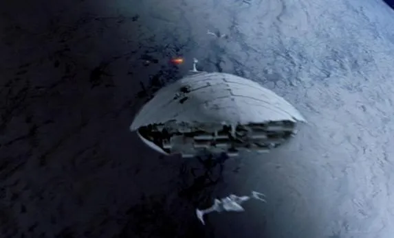 Le Quantum Storm quittant Hoth avec son escorte